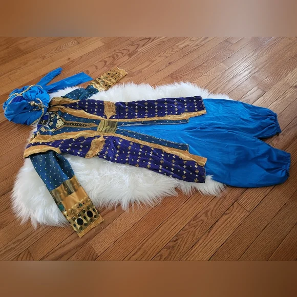 Disney Genie Costume 🕌🧞‍♂️ - Picture 5 of 14